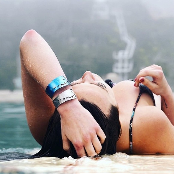 Parlettei Jewelry seascape cuff - Picture 2 of 8